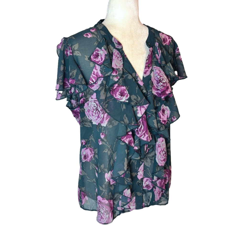 Converse One Star floral ruffle blouse